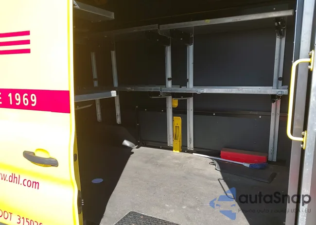 1FTYR3XM1KKA24933: 43469358