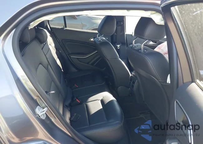 WDCTG4GB5HJ304349: 43470568