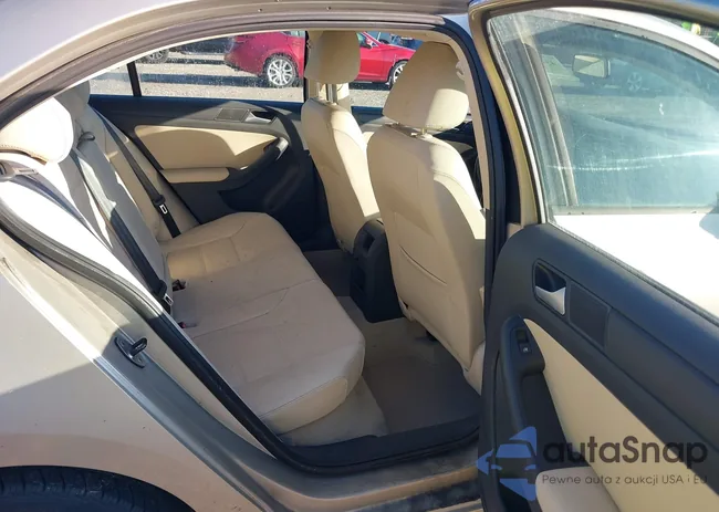 3VWD07AJ1EM232142: 43470935