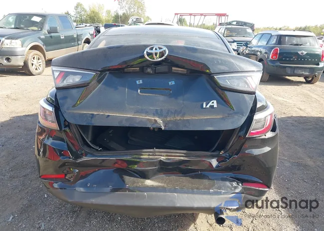 3MYDLBYV4JY316661: 43470165