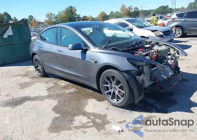 5YJ3E1EB1MF903070: 43471677