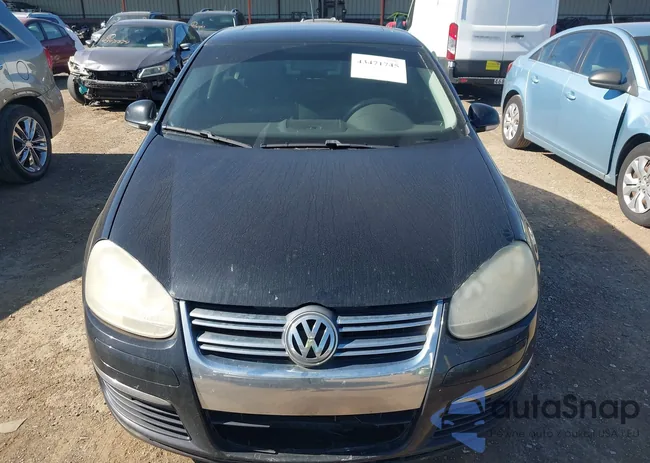 3VWEF71K17M180719: 43471745