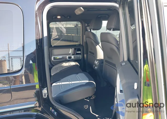 W1NWM0AB5SX028443: 43472595