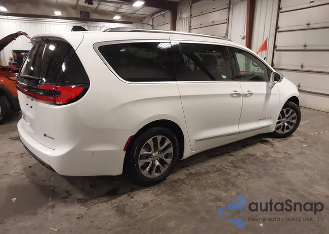 2C4RC1N72RR109198: 43472653