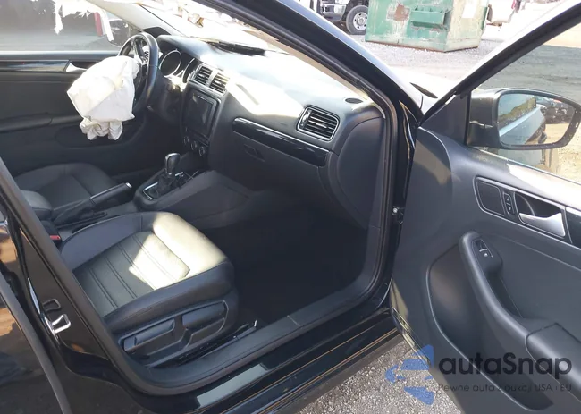 3VWL17AJ9FM258966: 43473563