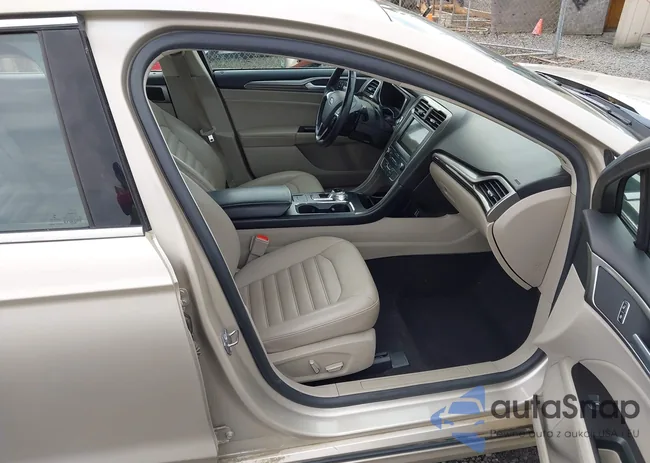 3FA6P0CD2KR256301: 43473653