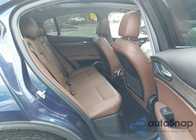 ZASFAKBN1J7B92282: 43473684