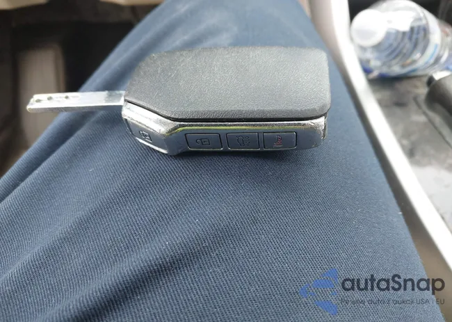 3KPF24AD7NE449980: 43473228