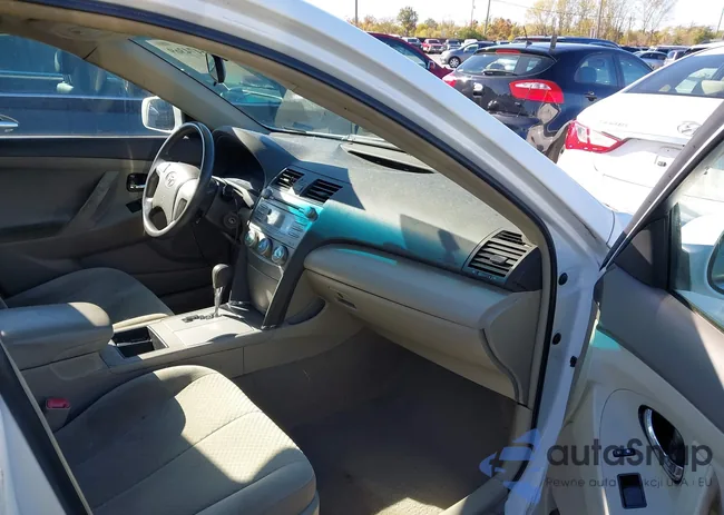 4T4BE46KX9R088332: 43474369