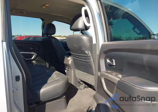 1N6AA1E67HN517568: 43475463