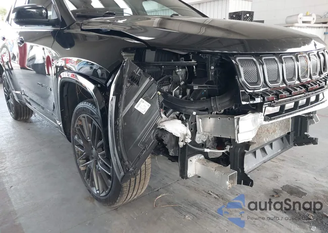 3C4NJDCB2NT159667: 43475548