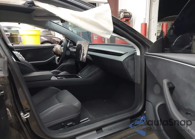 5YJ3E1ET5RF825103: 43475663