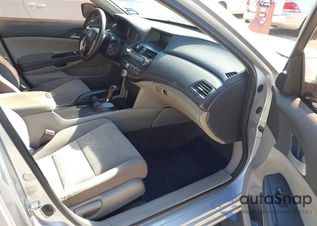 1HGCP2F38AA095409: 43475717