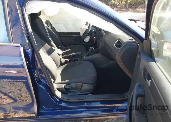 3VW2K7AJ4EM395451: 43475175