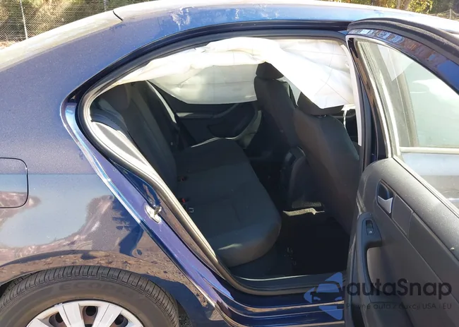 3VW2K7AJ4EM395451: 43475175