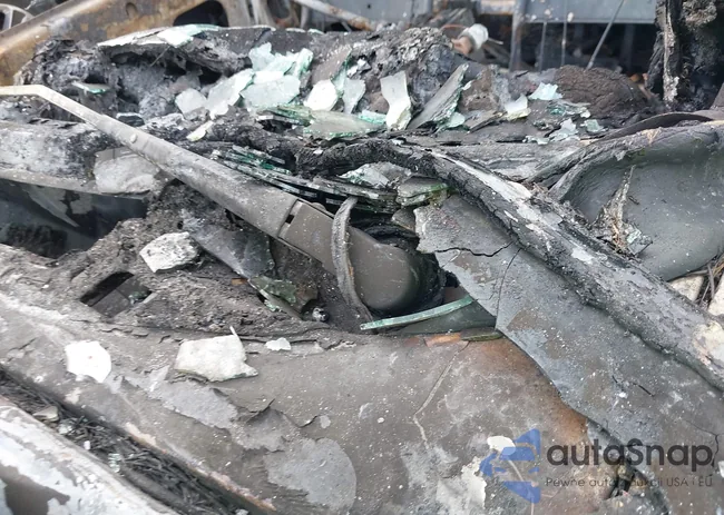 1FMDU35PXTUD75447: 43475378