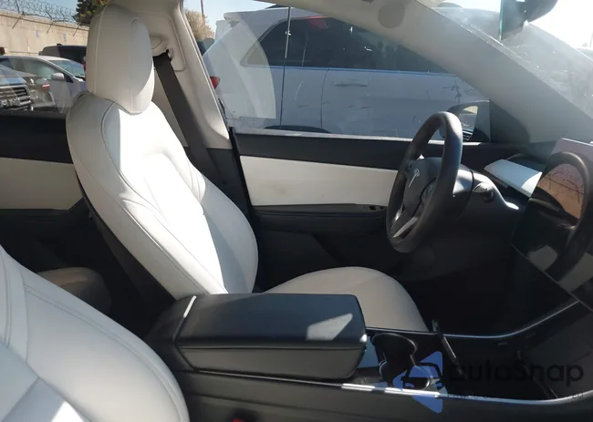 5YJYGDEF9MF097922: 43476789