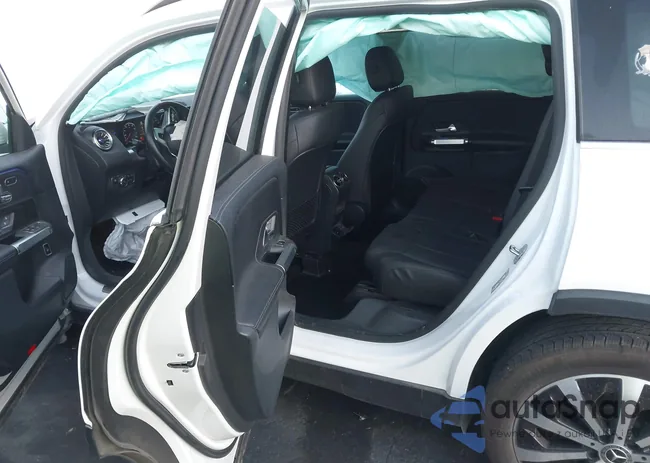 W1N4M4HB8PW302560: 43476817