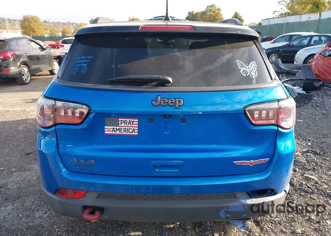 3C4NJDDB1JT144750: 43477845