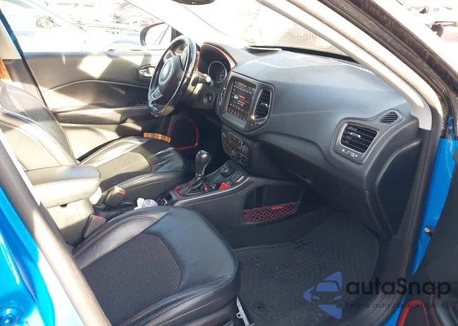 3C4NJDDB1JT144750: 43477845