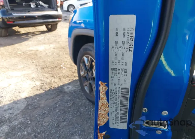 3C4NJDDB1JT144750: 43477845