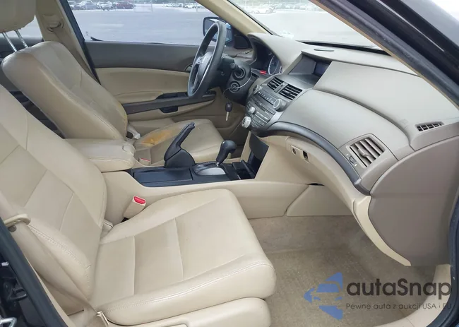 1HGCP2F4XAA024379: 43478473