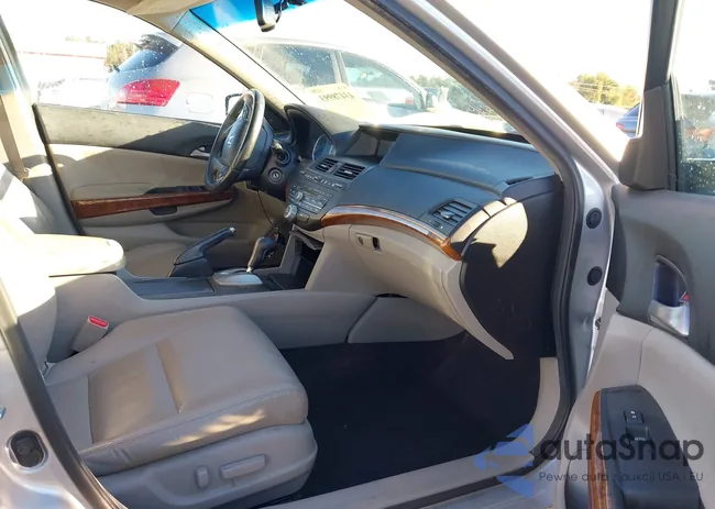 1HGCP3F80BA022683: 43478993