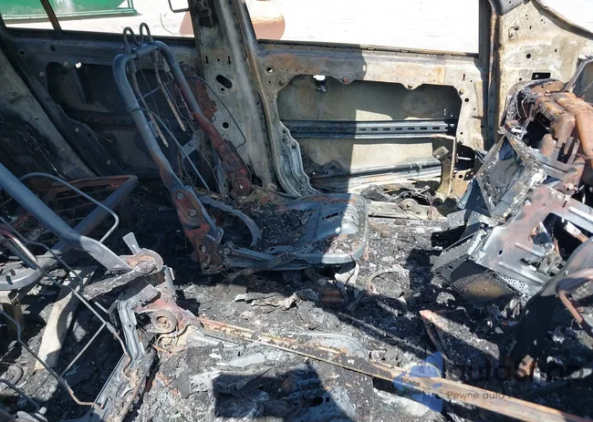 2FMDK3KC6BBA74752: 43478137