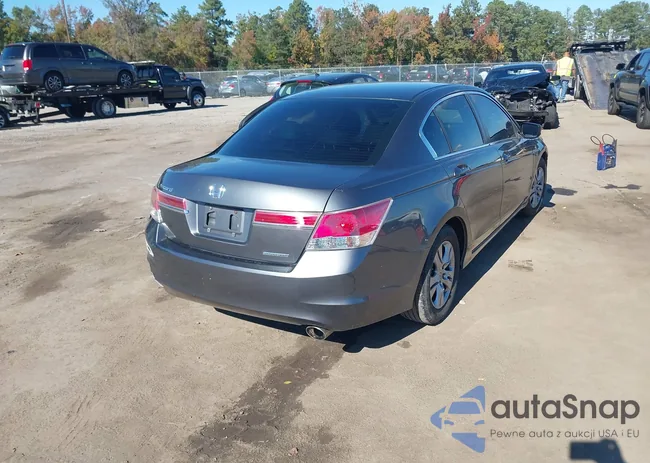 1HGCP2F63CA002065: 43478294