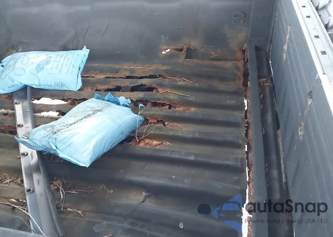 1N6BD0CT9GN715940: 43478372