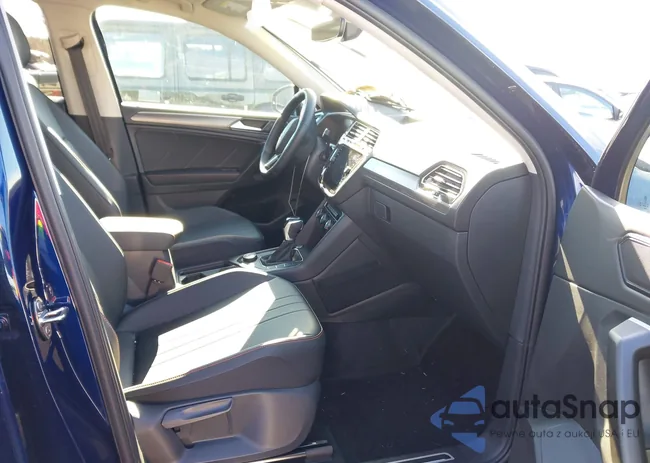 3VVAB7AX6RM224341: 43479478