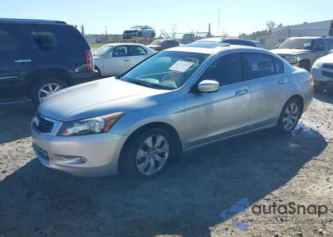 1HGCP3F84AA028646: 43479580