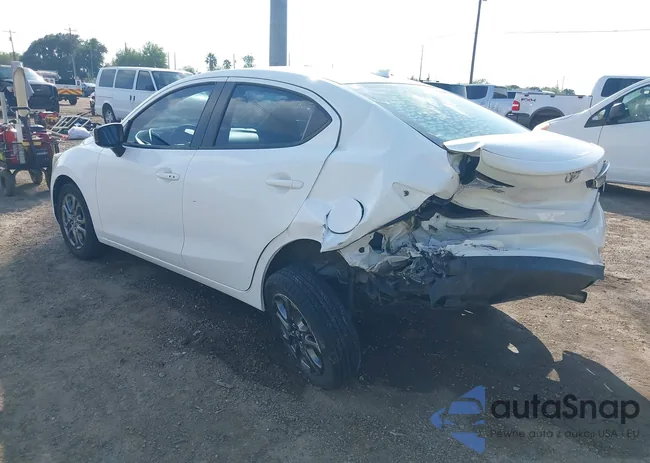 3MYDLBYV6KY517222: 43479774