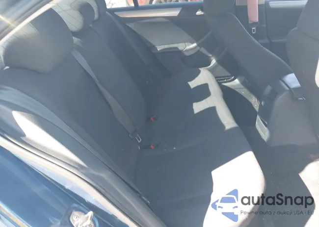 3VWD17AJ7FM414748: 43479324