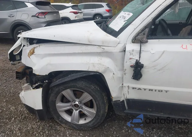 1C4NJRFB6FD395335: 43479362