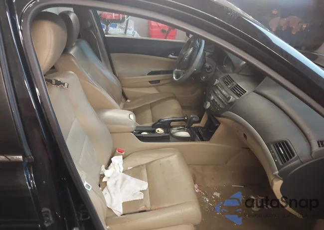 1HGCP2F63BA144964: 43480611