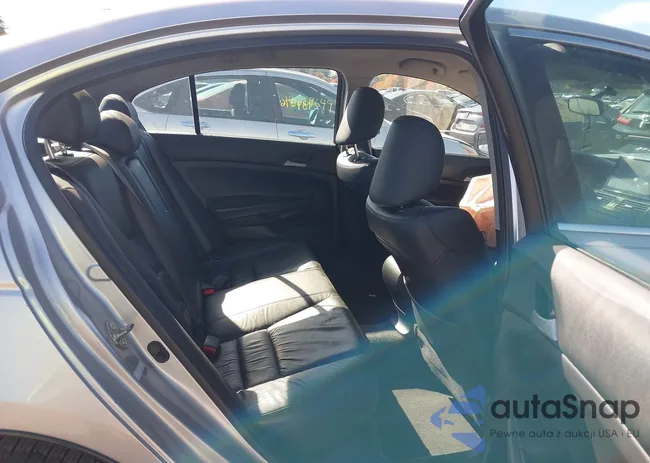 1HGCP2F67CA096337: 43481657