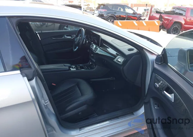 WDDLJ6FB8GA177282: 43481875