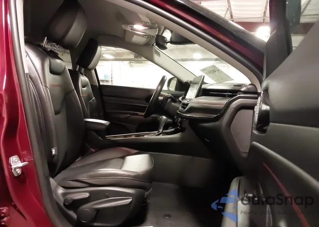 3C4NJDDB4NT161807: 43482569