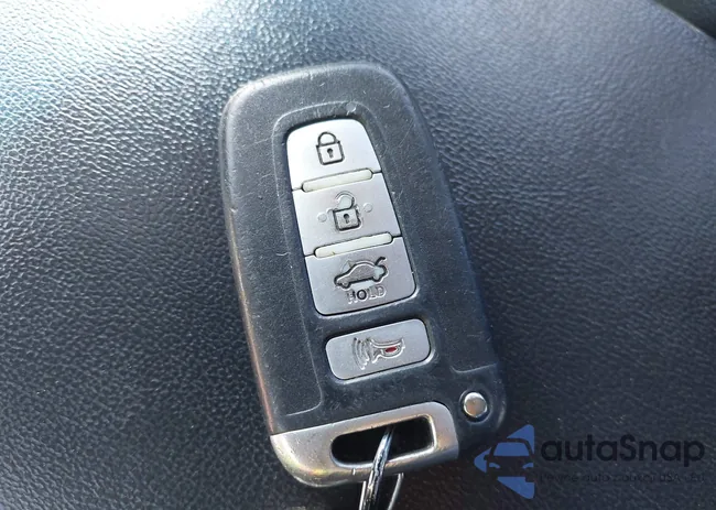 KMHGC4DD6DU213250: 43482397