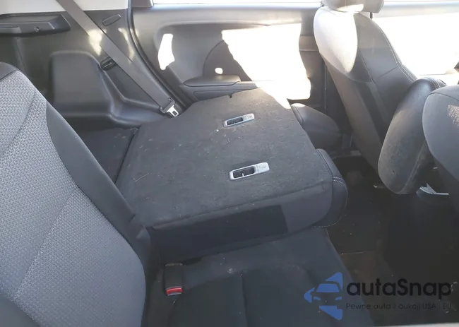 KNDJP3A58H7418000: 43483852