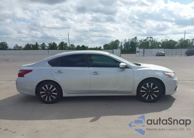 1N4AL3AP1JC176487: 43483859