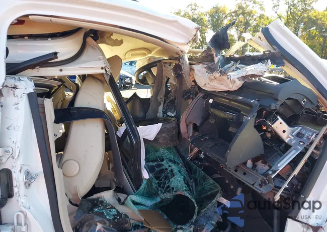 3VWPL7AJ2EM623305: 43483334