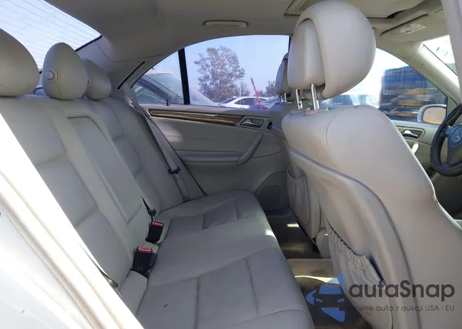 WDBRF52HX7A936944: 43483431