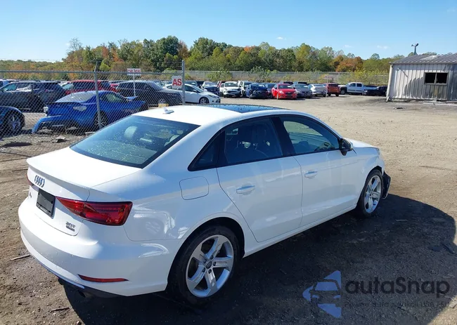 WAUB8GFFXH1010916: 43484814