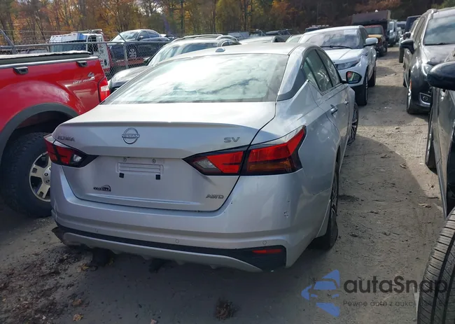 1N4BL4DW1RN301677: 43484922