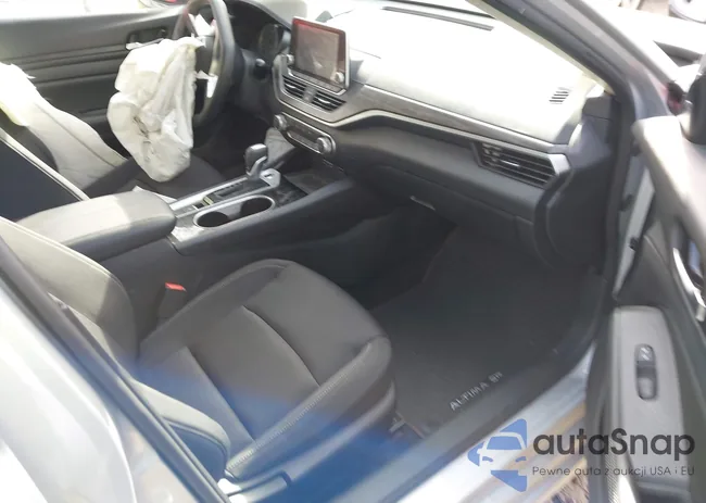 1N4BL4DW1RN301677: 43484922