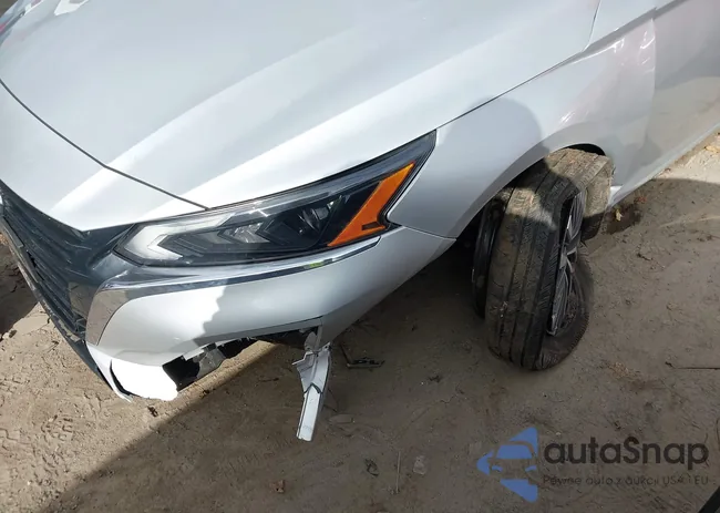 1N4BL4DW1RN301677: 43484922