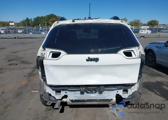 1C4PJLAB5HW572817: 43484057