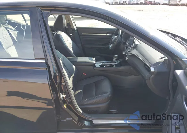 1N4BL4FW7MN351635: 43484324